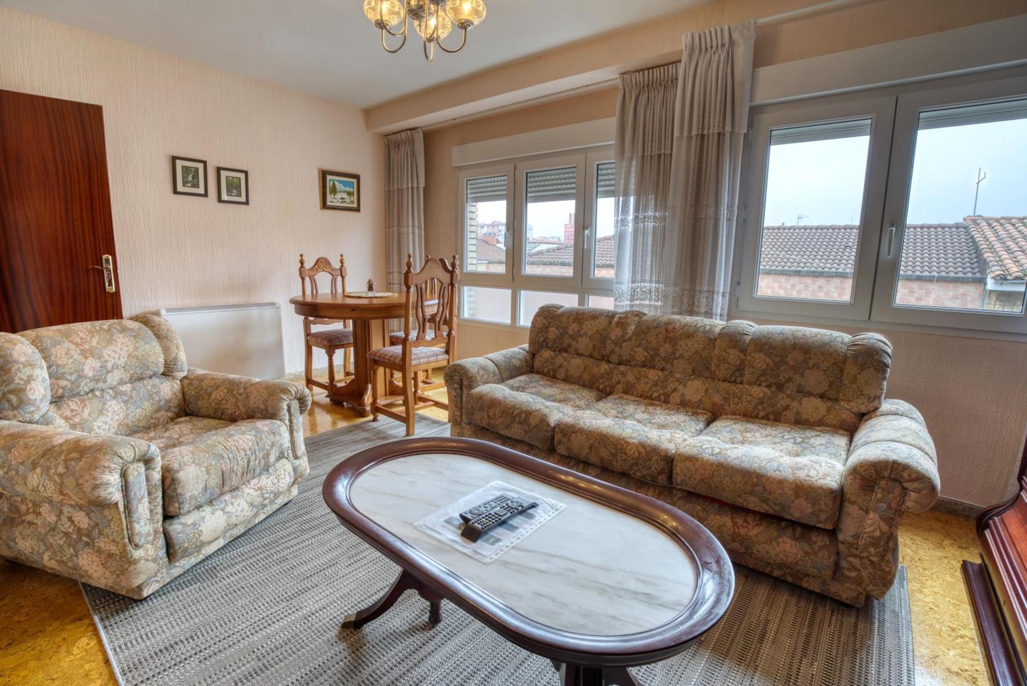 Apartamento Muy Amplio, Con Wifi Y A 12 Minutos Del Centro Хіхон Екстер'єр фото